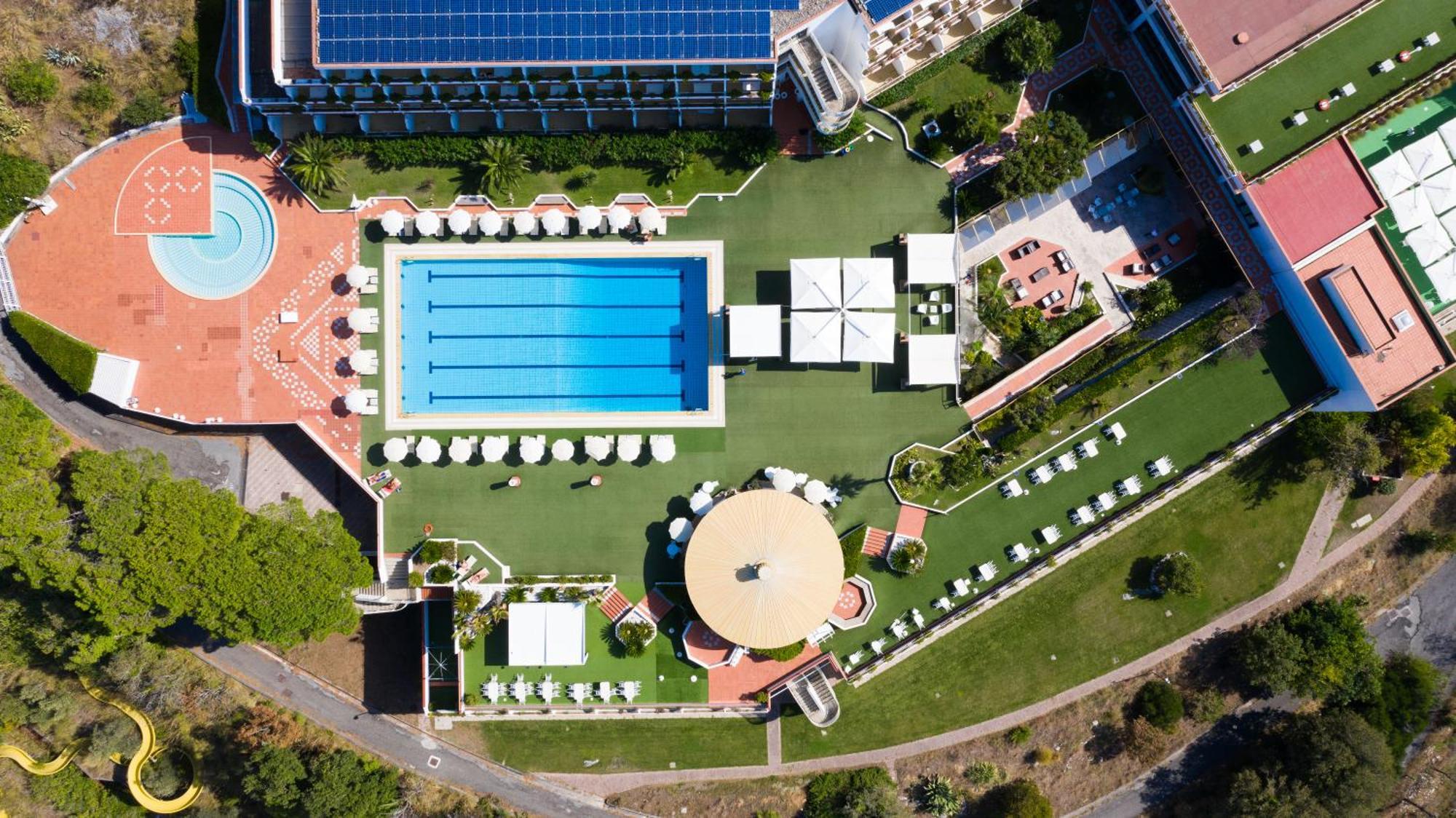 Grand Pianeta 4*